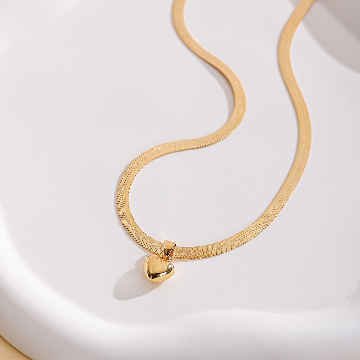 Alloy Peach Heart Sweater Chain Fashion Love
